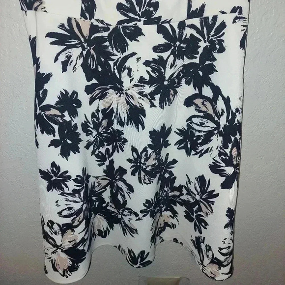 AB Studio Black White Floral Print Fit-and-Flare Dress Pockets Size 8 - Picture 4 of 9